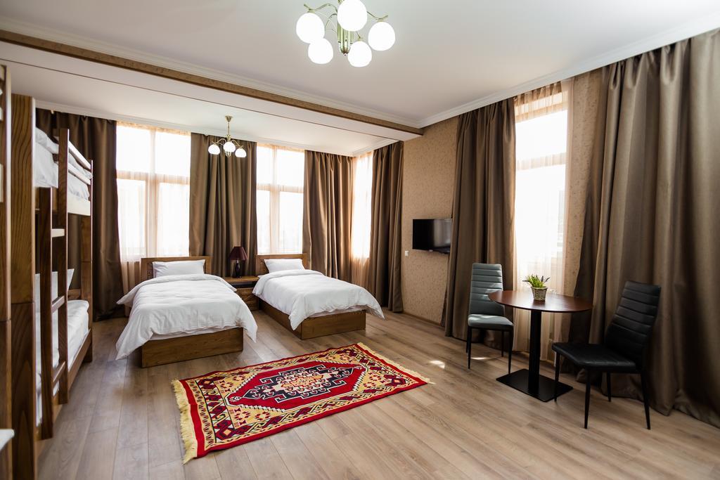 Metekhi'S Galavani Hotel ティビリシ エクステリア 写真